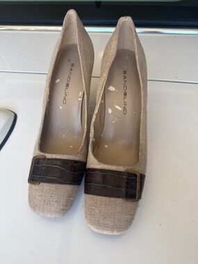 Bandolino Linen and Cros Detail Heels